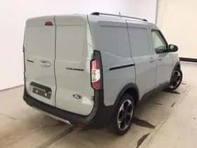 Ford Transit Courier (2023) thumbnail 3