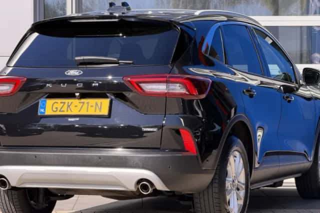 Ford Kuga (2025) thumbnail 3