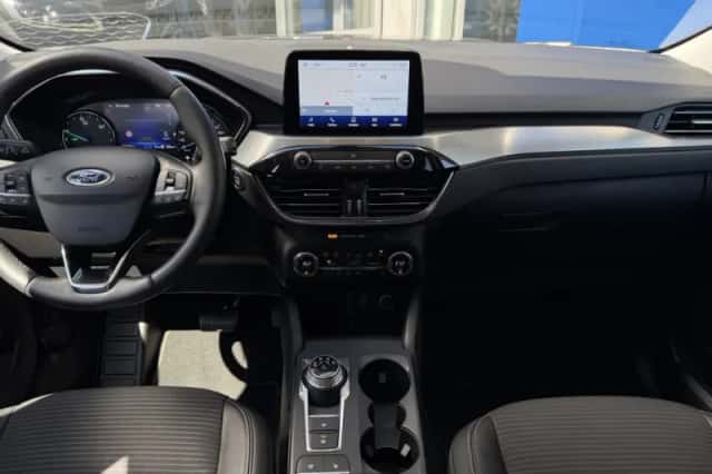 Ford Kuga (2020) thumbnail 2