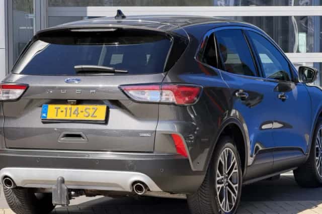 Ford Kuga (2020) thumbnail 3