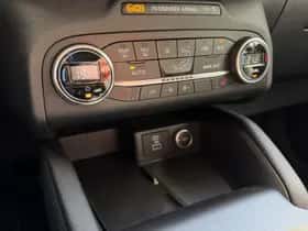 Ford Kuga thumbnail 25