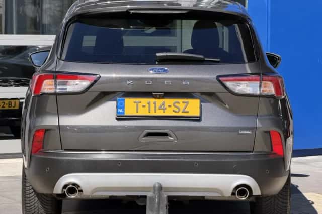 Ford Kuga (2020) thumbnail 5