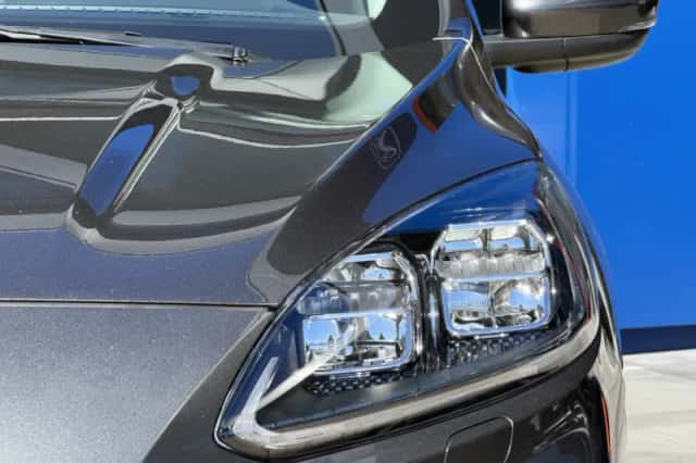 Ford Kuga (2020) thumbnail 6
