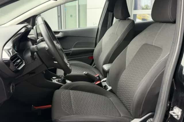 Ford Fiesta (2023) thumbnail 5