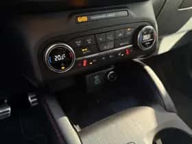 Ford Kuga (2020) thumbnail 25
