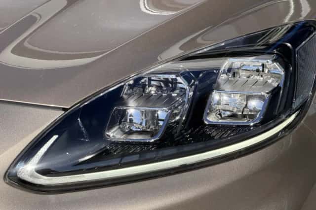 Ford Kuga (2020) thumbnail 6