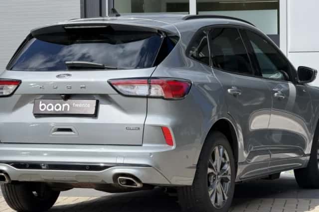 Ford Kuga (2022) thumbnail 3