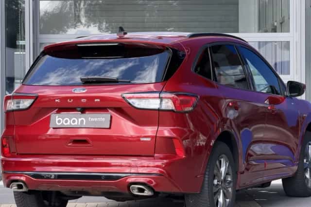 Ford Kuga (2022) thumbnail 3