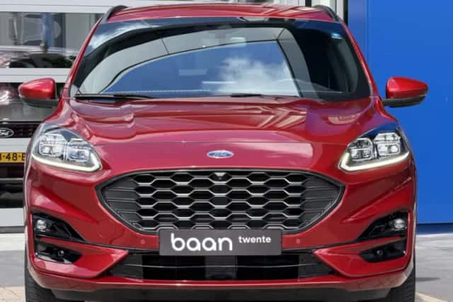 Ford Kuga (2022) thumbnail 4