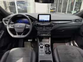Ford Kuga (2022) thumbnail 2