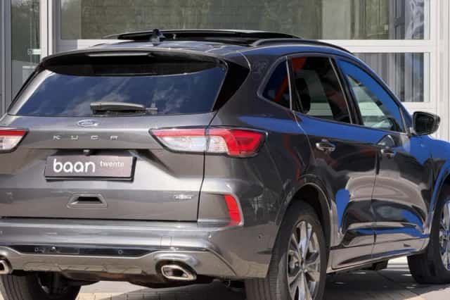Ford Kuga (2022) thumbnail 3