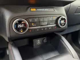 Ford Kuga (2022) thumbnail 30