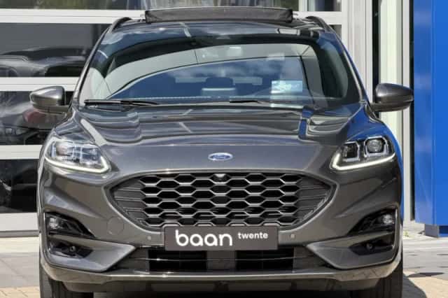 Ford Kuga (2022) thumbnail 4