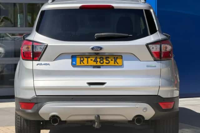 Ford Kuga (2018) thumbnail 5