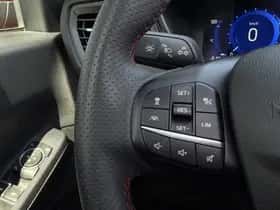 Ford Kuga (2022) thumbnail 19