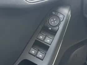 Ford Fiesta (2023) thumbnail 17