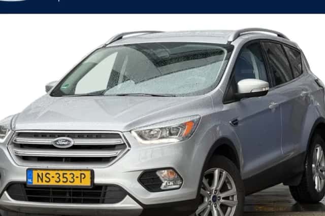 Ford Kuga (2017) thumbnail 1