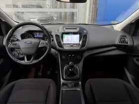 Ford Kuga (2017) thumbnail 2