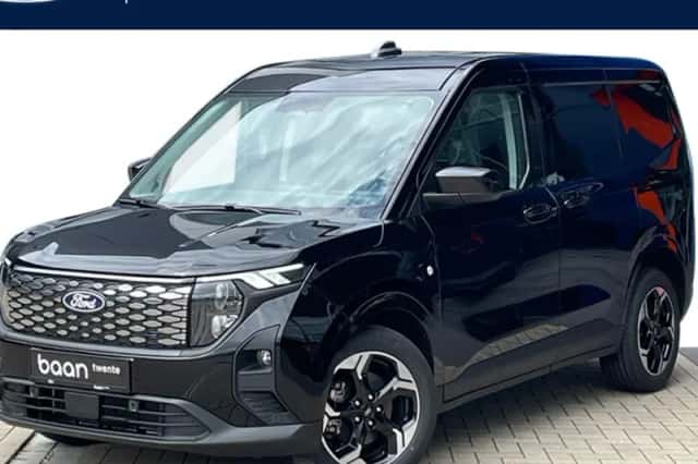 Ford E-Transit Courier (2026) thumbnail 1