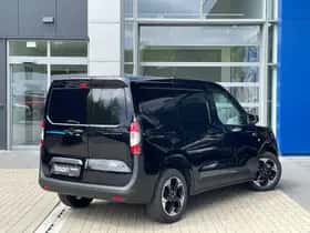 Ford E-Transit Courier (2026) thumbnail 2