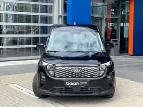Ford E-Transit Courier (2026) thumbnail 3