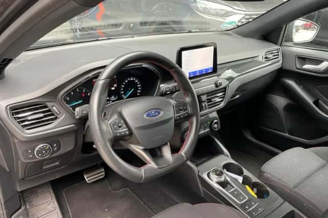 Ford Focus (2019) thumbnail 2