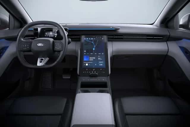 Ford Capri (2026) thumbnail 3