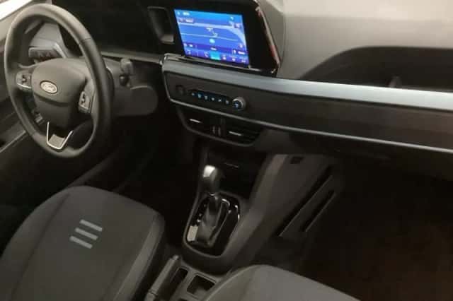 Ford Transit Courier (2023) thumbnail 2