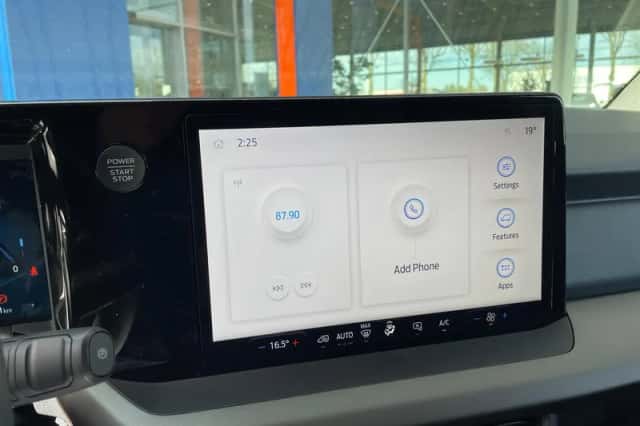 Ford E-Transit Courier (2026) thumbnail 13