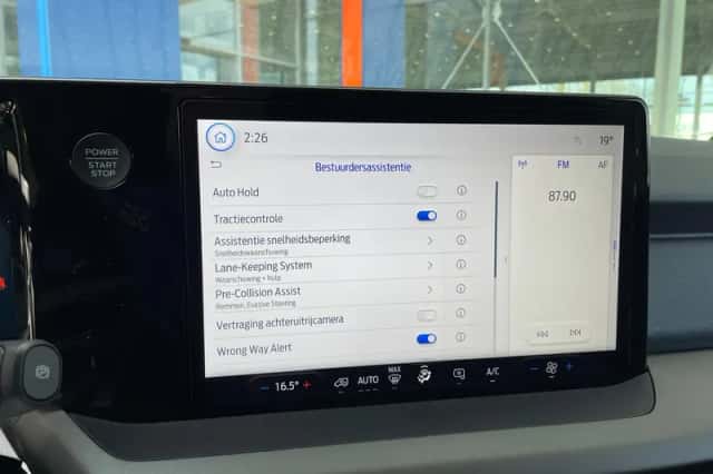 Ford E-Transit Courier (2026) thumbnail 15