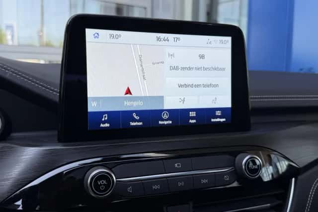 Ford Kuga (2022) thumbnail 14