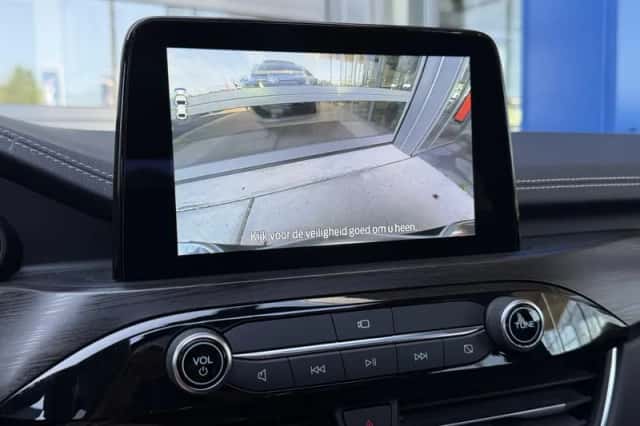 Ford Kuga (2022) thumbnail 15