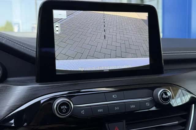 Ford Kuga (2022) thumbnail 17