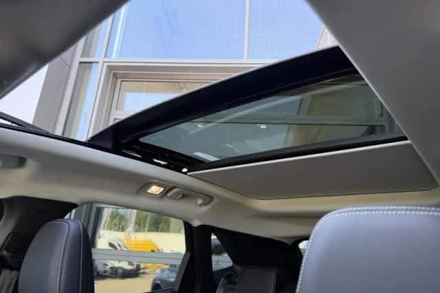 Ford Kuga (2022) thumbnail 5