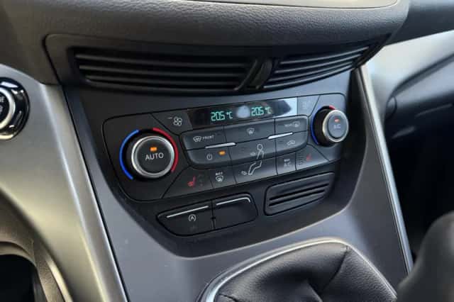 Ford Kuga (2018) thumbnail 21