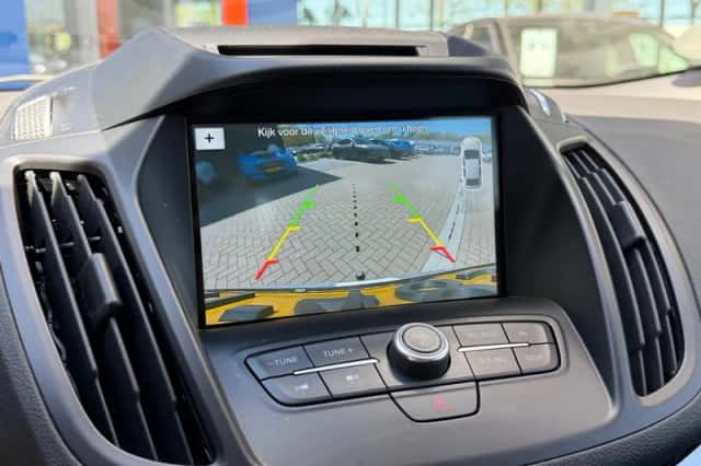 Ford Kuga (2018) thumbnail 23