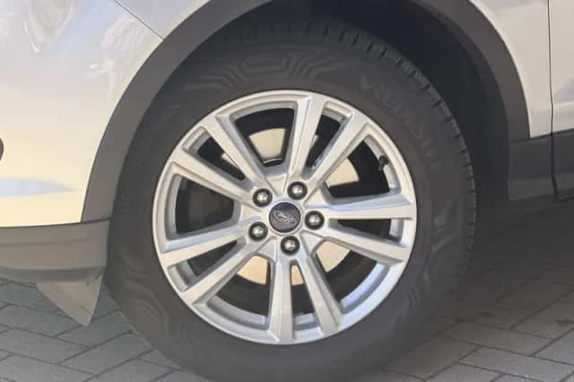 Ford Kuga (2018) thumbnail 7