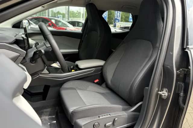Ford Explorer (2026) thumbnail 4