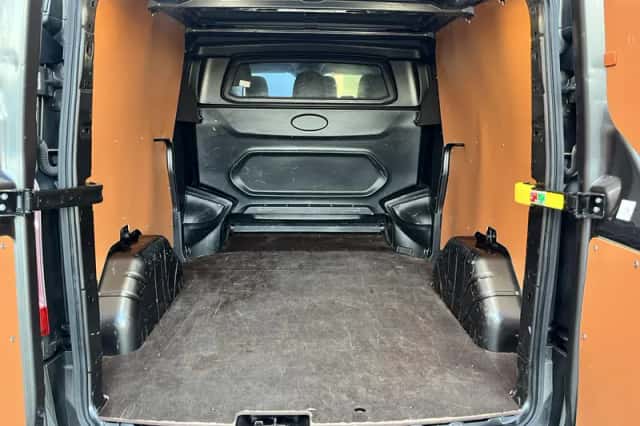 Ford Transit Custom (2022) thumbnail 18