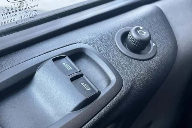 Ford Transit Custom (2022) thumbnail 19