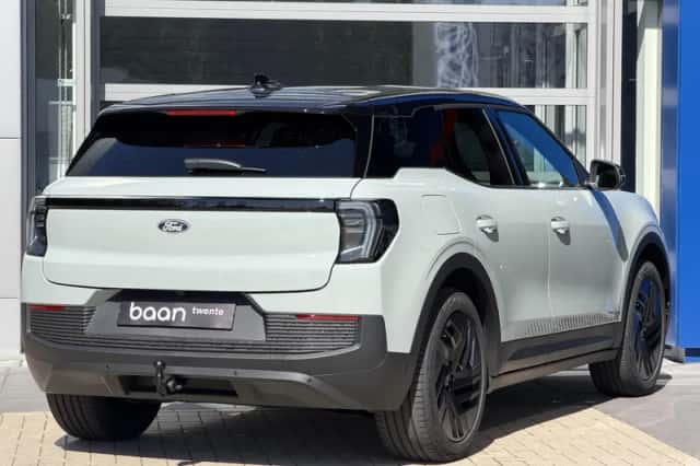 Ford Explorer (2026) thumbnail 3