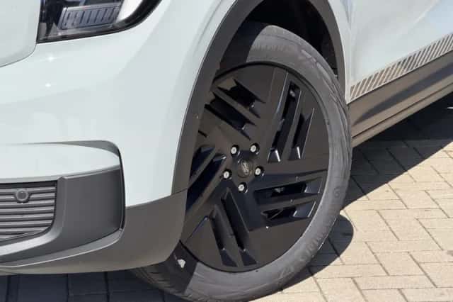 Ford Explorer (2026) thumbnail 6