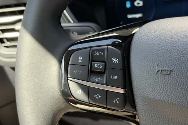 Ford Kuga (2026) thumbnail 19