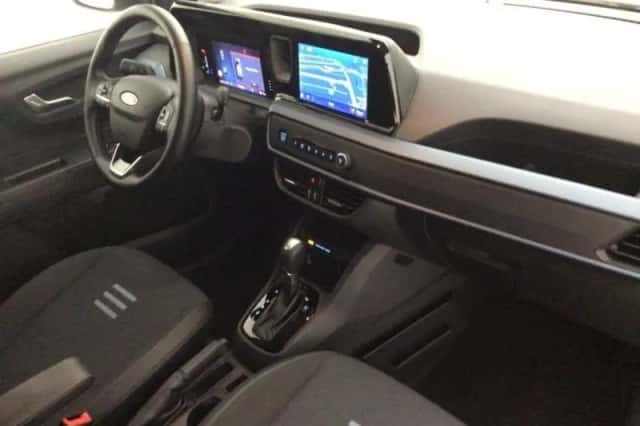 Ford Transit Courier (2023) thumbnail 2