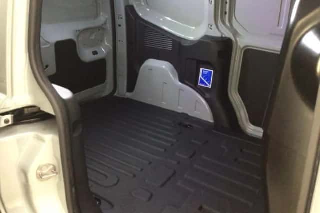 Ford Transit Courier (2023) thumbnail 5