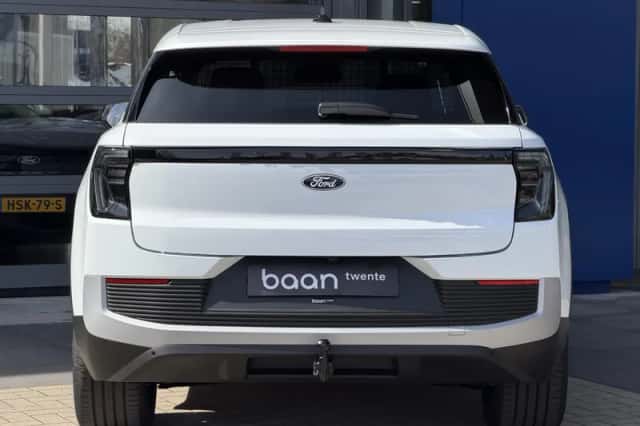 Ford Explorer (2026) thumbnail 5