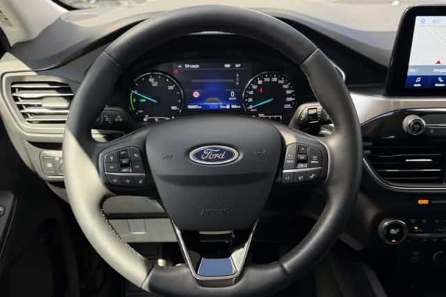Ford Kuga (2020) thumbnail 16