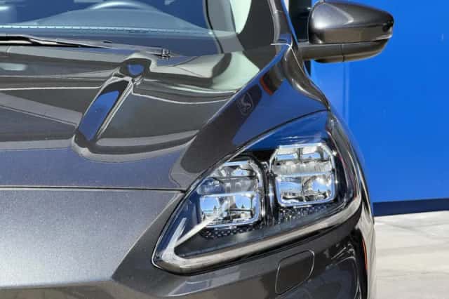 Ford Kuga (2020) thumbnail 6