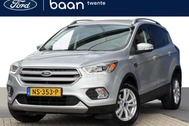 Ford Kuga (2017) thumbnail 1