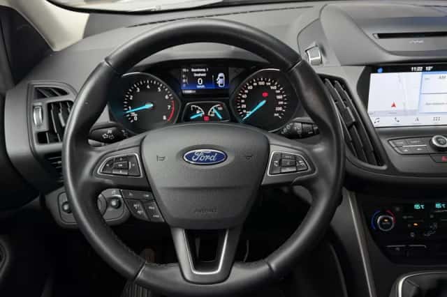 Ford Kuga (2017) thumbnail 14